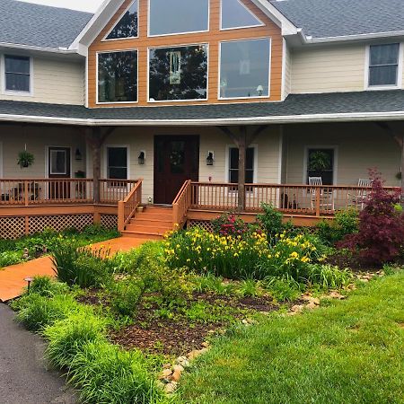 Moneta Bedford Landings Bed & Breakfast المظهر الخارجي الصورة