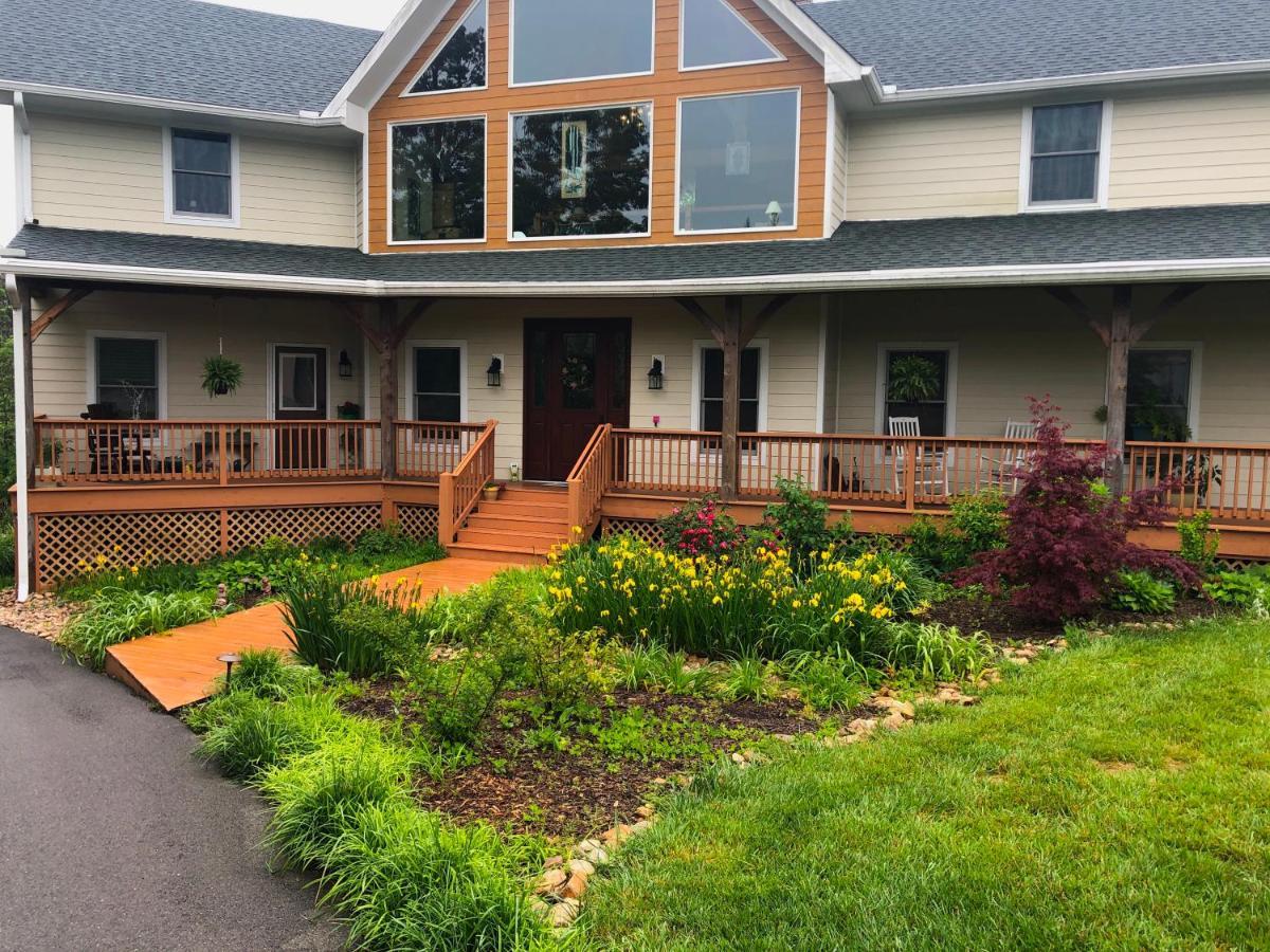 Moneta Bedford Landings Bed & Breakfast المظهر الخارجي الصورة