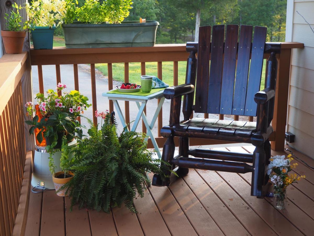 Moneta Bedford Landings Bed & Breakfast المظهر الخارجي الصورة